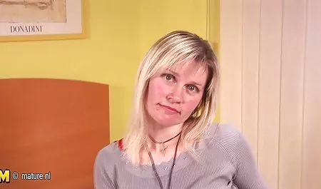 Як і стогони і крики і трахнути її зрілі жінки в сексі